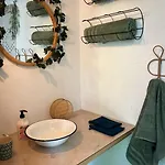 Nuit Insolite Conteneur Tropical Glamping