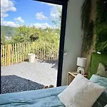 Nuit Insolite Conteneur Tropical * Bouillon
