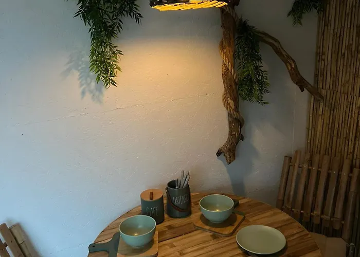 Nuit Insolite Conteneur Tropical Tente de luxe *