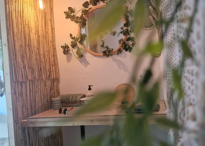 Nuit Insolite Conteneur Tropical Tente de luxe